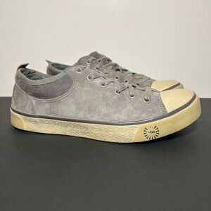 Womens UGG Evera Gray Sheepskin Lined Low Top Shoes / Size 7
